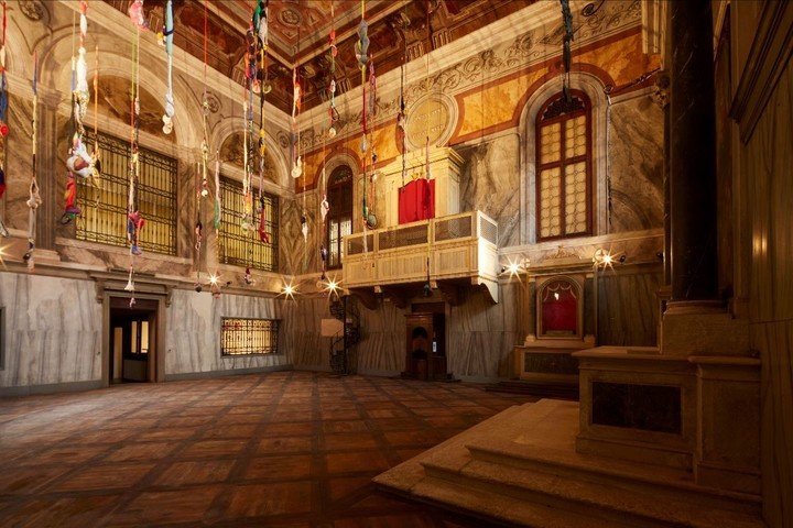 Pabellón de la Santa Sede, en la Bienal Internacional de Arte "Con mis ojos", vista de la instalación. Foto: Marco Cremascoli, gentileza Bienal de Venecia.