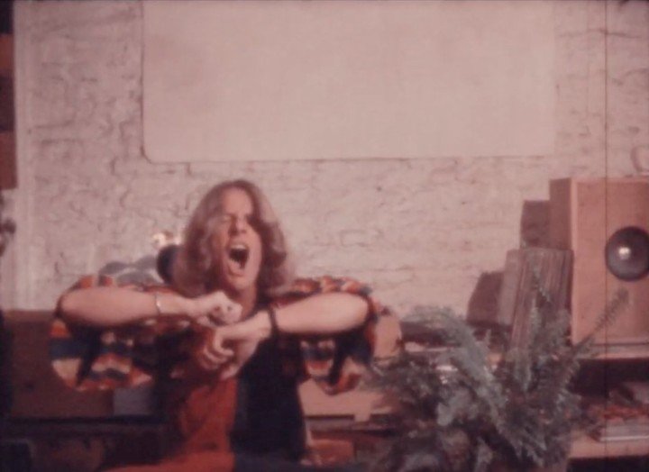 Fotograma de “Mundial” (1978), un cortometraje filmado en Super 8 por Narcisa Hirsch que fue digitalizado por la USC (University of Southern California) en 2022. Lo estrenó el Moderno. 