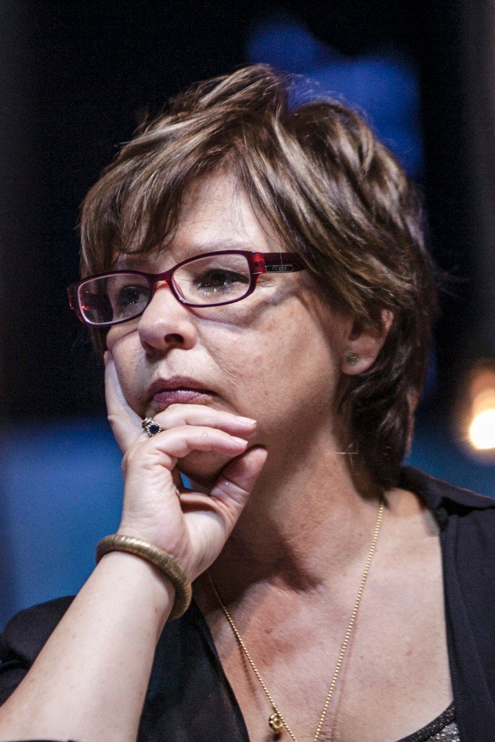 (ARCHIVO) La escritora colombiana Piedad Bonnett participa en una conferencia en el marco del Hay Festival anual en Cartagena, Colombia, el 31 de enero de 2014. (Foto de AFP)