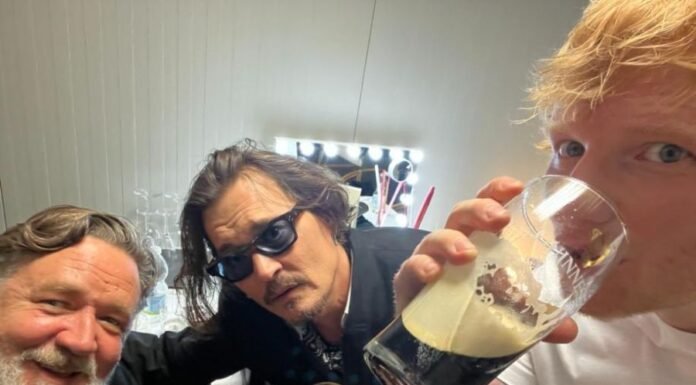 Ed Sheeran generó polémica por una inesperada foto junto a Johnny Depp: qué pasó