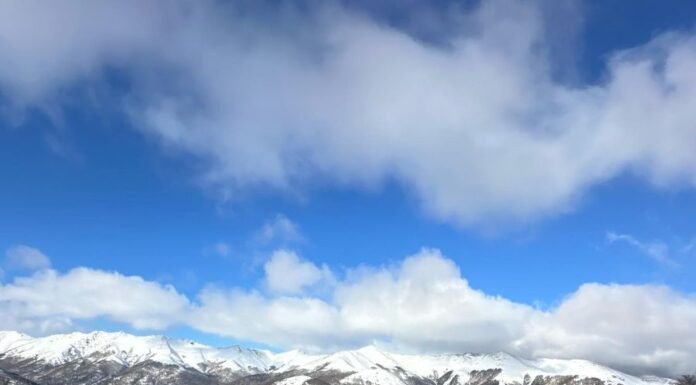 Los lookazos de Pampita para la nieve en los tonos de la temporada