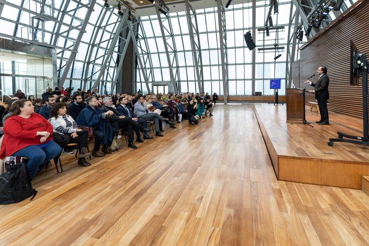 El presidente del Fondo Nacional de las Artes (FNA), Tulio Andreussi Guzmán, presentó el nuevo directorio de la entidad y las líneas de fomento 2024. Foto: prensa Secretaría de Cultura.