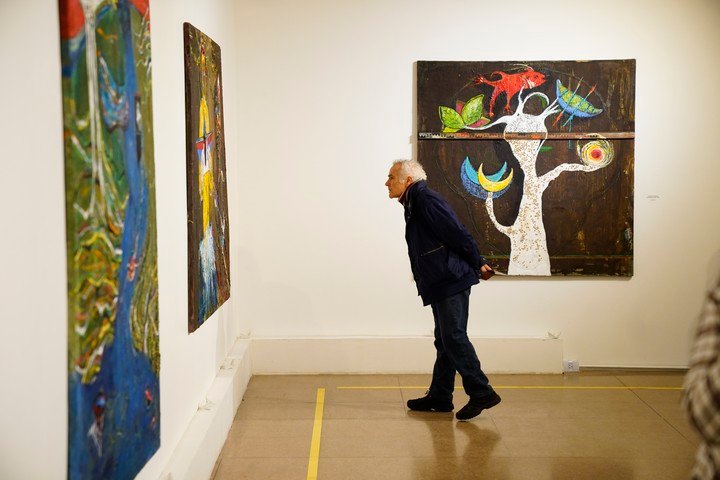 La su muestra Urge la Tierra de Daniel Acosta en el Museo Quinquela Martín. Fotos Emmanuel Fernández.