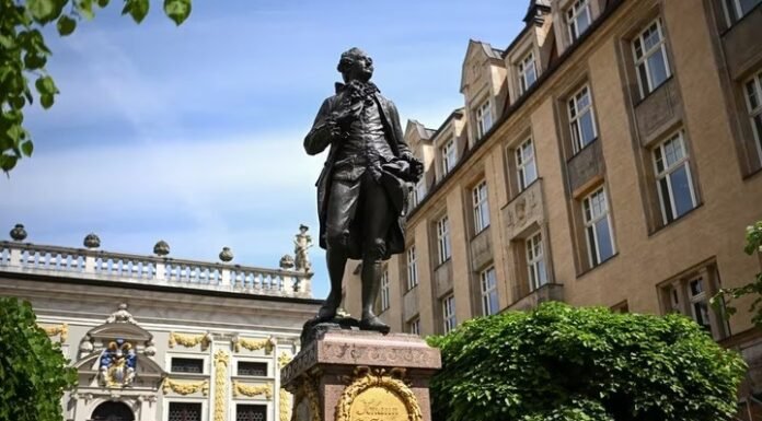 Alemania conmemora el 275 aniversario de Goethe, símbolo de la cultura germana