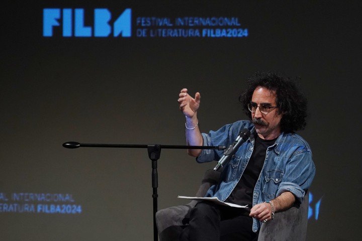 Los escritores Diana Bellessi y Pablo Katchadjian inauguraron el Filba. Foto: Martín Bonetto.