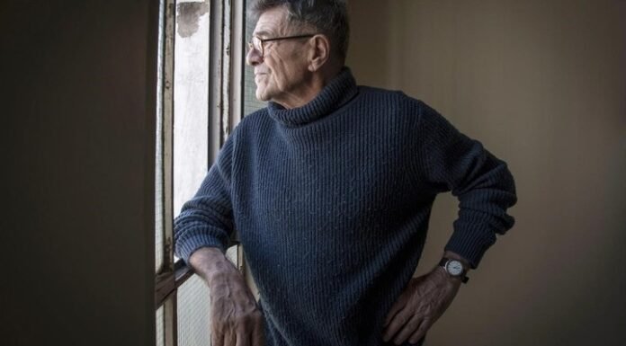 De vivos y de muertos, Guillermo Saccomanno recuerda a sus amigos en un libro conmovedor