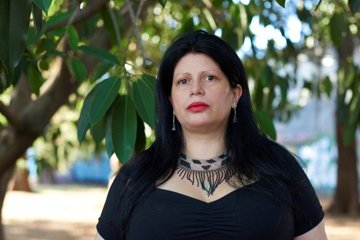 Dolores Reyes, vecina de Caseros, autora de ''Cometierra'' y ''Miseria''