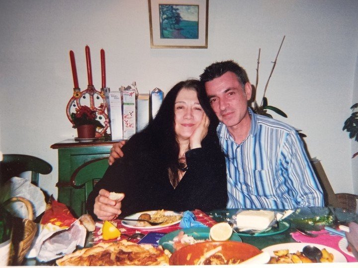 Olivier Bellamy en una foto privada tomada con Martha Argerich, que compartió con Ñ. / Archivo Clarín.