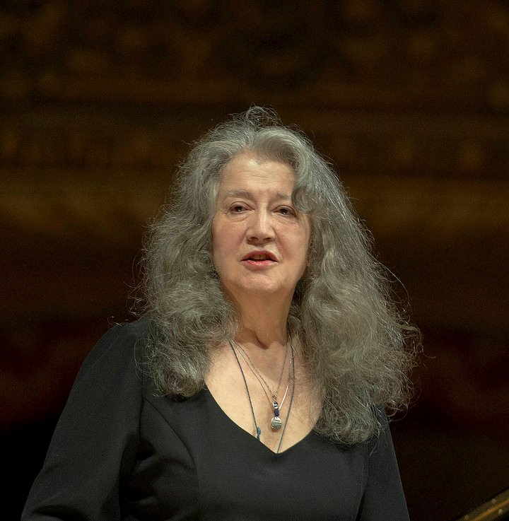 Martha Argerich se presentó en el teatro Colón, bajo la dirección de Daniel Barenboim. Foto Prensa Teatro Colón / Archivo Clarín.