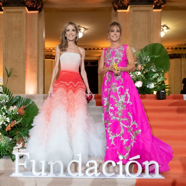 Rossella y Patricia Della Giovampaola en la Gala de la Fundación Teatro Colón. Foto: gentileza.