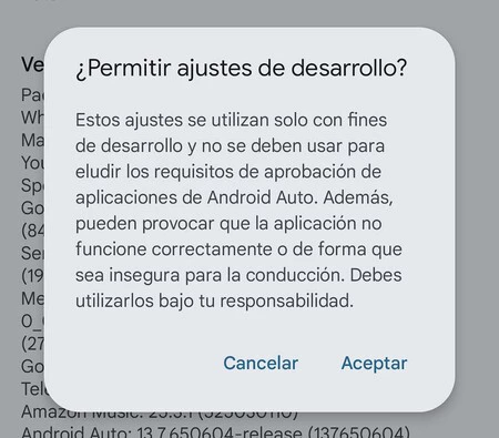 Aviso de Android Auto antes de aceptar la activación de los ajustes de desarrollo