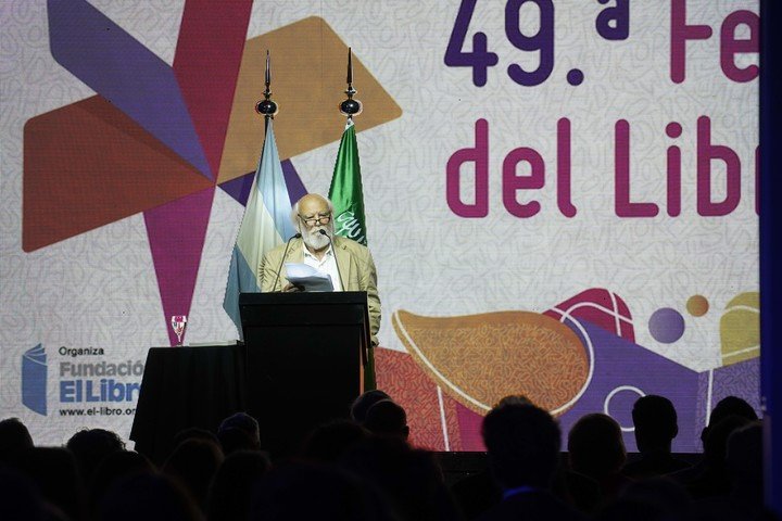 El acto de inauguración de la 49.° Feria se lleva a cabo el jueves 24 de abril. El escritor a cargo es Juan Sasturain. Foto Fernando de la Orden 
