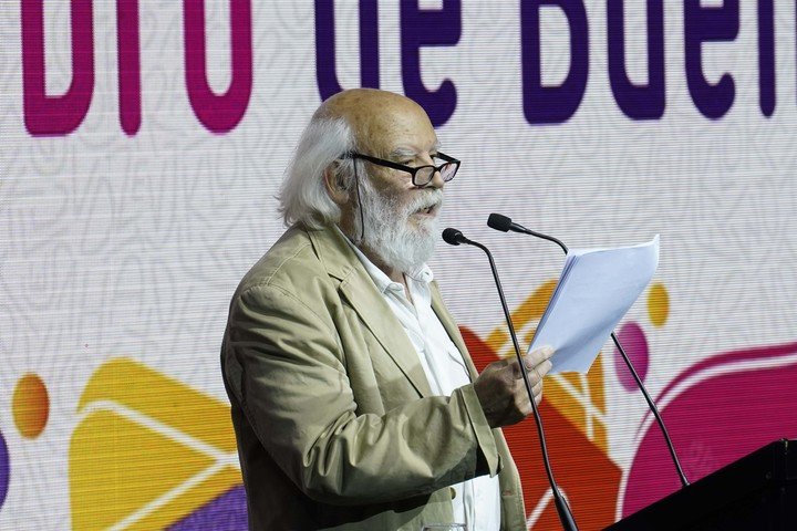 El acto de inauguración de la 49.° Feria se lleva a cabo el jueves 24 de abril. El escritor a cargo es Juan Sasturain. Foto Fernando de la Orden 
