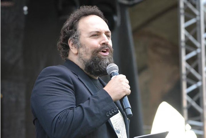 El libro Hipnocracia, del chino Jianwei Xun, fue un éxito de ventas en Europa.