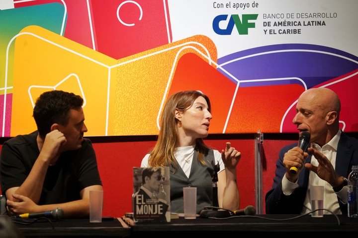 Presentación del libro El Monje en la sala Ernesto Sábato. Foto: Martín Bonetto.