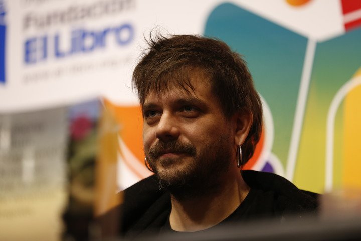 Presentación del premio Clarin Novela 2024 en la Feria del Libro. Foto: Francisco Loureiro.