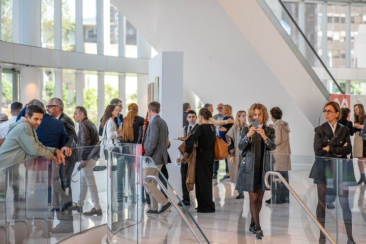 NODO 2025. El evento de Meridiano que contó con circuitos para recorrer galerías, un conversatorio y un programa de adquisiciones institucionales. 