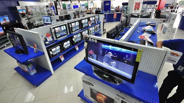 las ventas en el rubro electro subieron durante la primera parte del año. las ventas en el rubro electro subieron durante la primera parte del año.