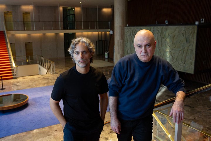 Joaquín Furriel y el director Calixto Bieito. Fotos: Victoria Gesualdi.