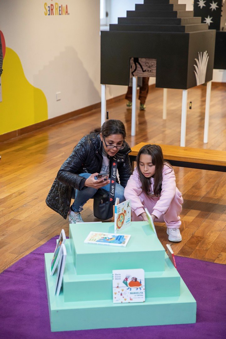 ¡Cuánto cuento! Y el camino de Manuelita”, la gran exposición en homenaje a María Elena Walsh que inauguró este martes en el tercer piso (sala 303) del Palacio Libertad. Foto: gentileza.