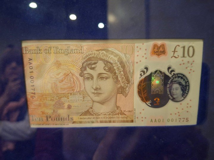 Cuando se cumplieron 200 años de la muerte de Jane Austen, en 2017, el Banco de Inglaterra imprimió un billete conmemorativo. Foto: Clarín.