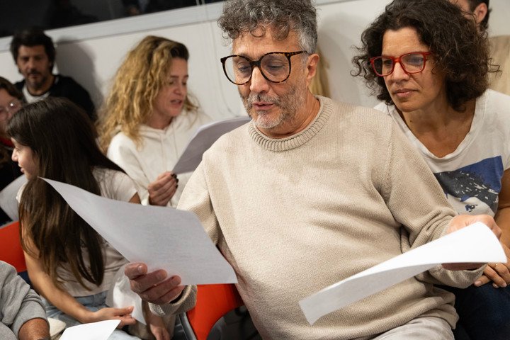 Fito Páez presentó su libro de poesía El hombre con torso desnudo en la librería Naesqui. Foto: Victoria Gesualdi.