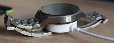 Ahorra batería en tu smartwatch o pulsera: siete trucos que van más allá del modo bajo consumo