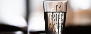 Me costaba llegar a los dos litros de agua diarios. Ahora uso mi móvil para lograrlo 