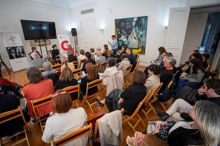 Objetos de María Elena Walsh y Sara Facio serán depositados en las bóvedas de la Caja de las Letras, del Instituto Cervantes, en Madrid según anticiparon autoridades porteñas y de la Fundación ayer. Foto: gentileza.