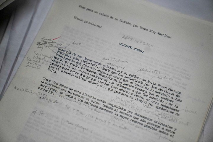 "Descanso eterno", el título provisorio que usó Tomas Eloy Martínez para la novela Santa Evita. Foto: Maxi Failla.