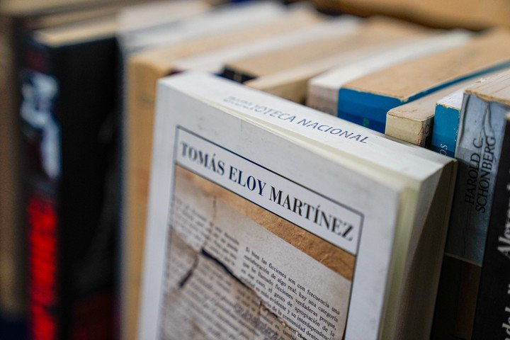 Toda la biblioteca de TEM cuenta con un promedio de entre 7.500 y 8.500 volúmenes. Foto Maxi Failla.