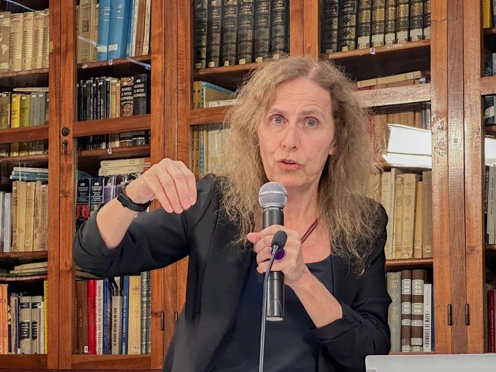 Adriana Amante es doctora en Letras y profesora e investigadora de literatura argentina del siglo XIX en la Facultad de Filosofía y Letras de la Universidad de Buenos Aires. Foto: gentileza.