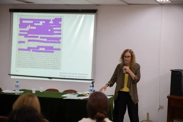 Adriana Amante es doctora en Letras y profesora e investigadora de literatura argentina del siglo XIX en la Facultad de Filosofía y Letras de la Universidad de Buenos Aires. Foto: gentileza.