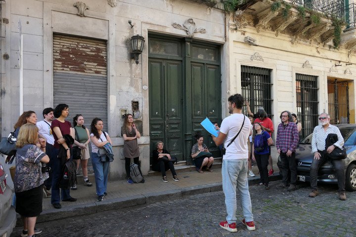 San Telmo. Recorrida por los lugares donde se cometieron crímenes más conocidos. Foto: Enrique Garcia Medina.