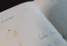 Descubren un centenar de cartas inéditas del escritor W. H. Auden a un amante austríaco