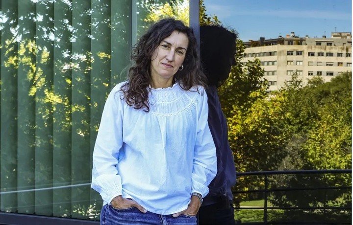 Paula Cons posa durante la entrevista concedida a la Agencia EFE por el estreno de su segundo largometraje, ‘Mi ilustrísimo amigo’, que narra la relación de amor entre los escritores Emilia Pardo Bazán y Benito Pérez Galdós » EFE/Xoán Rey