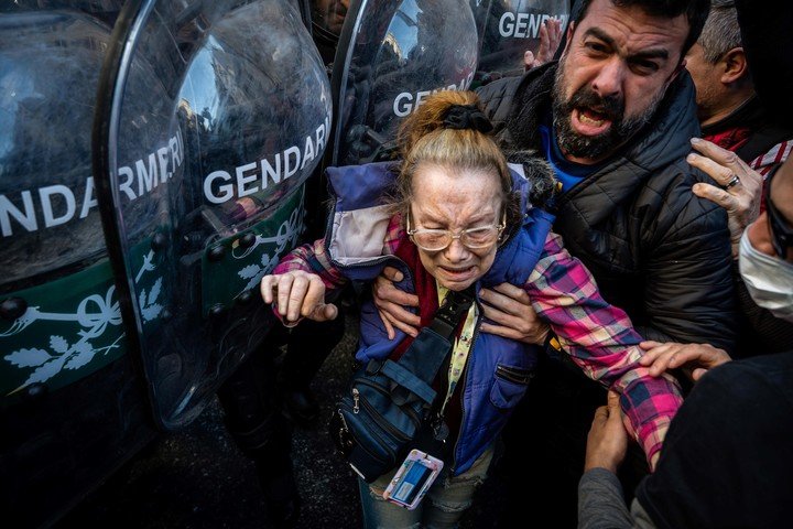 Fotografía de Santiago Oroz en la muestra anual de fotoperiodismo argentino de la aRGra. Foto: gentileza.
