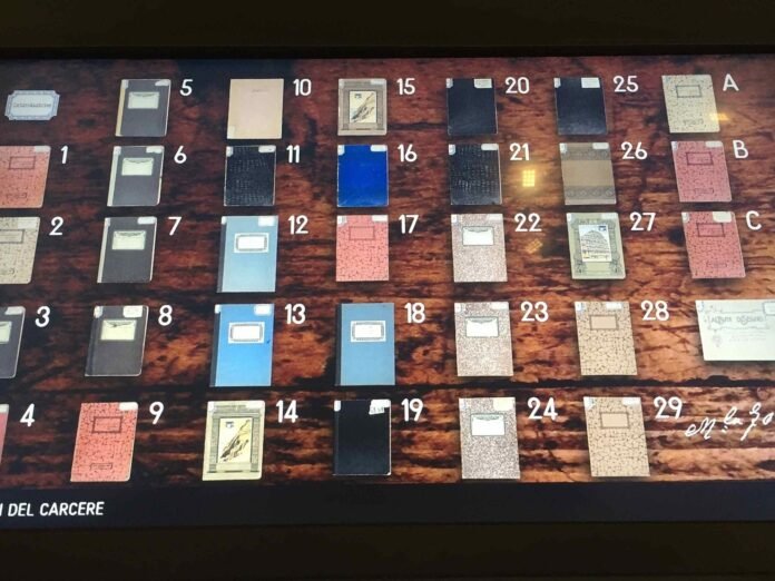 Los ‘Cuadernos de la cárcel’ de Antonio Gramsci se exhiben por primera vez en Estados Unidos