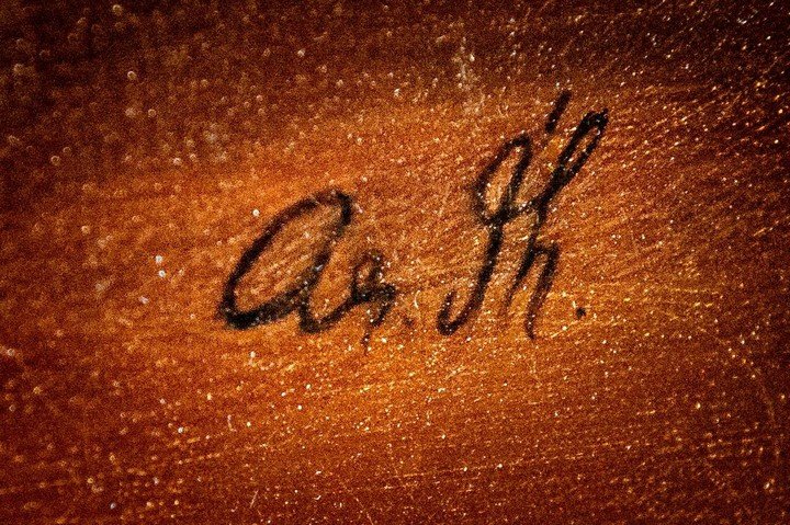 Firma del autor del óleo de San Martín (arriba al fondo). Donación de Horacio Amigorena en París al Museo Nacional de Arte Decorativo argentino.
Foto: Noel Smart
