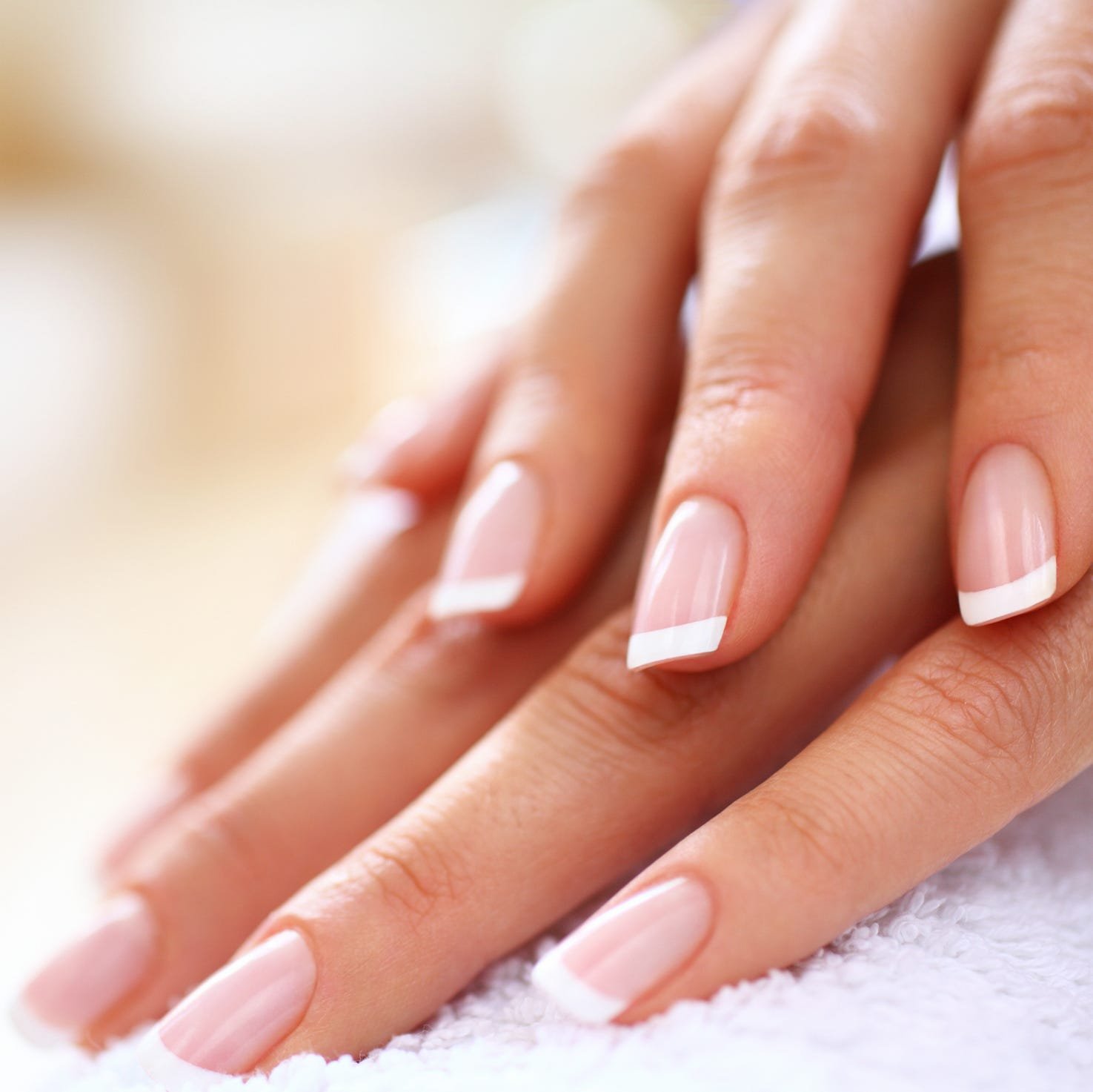 manicura minimalista