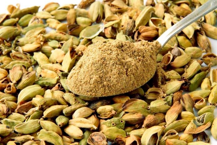 ¿Cómo tomar cardamomo? 7 maneras de incluir esta especia saludable en tu alimentación