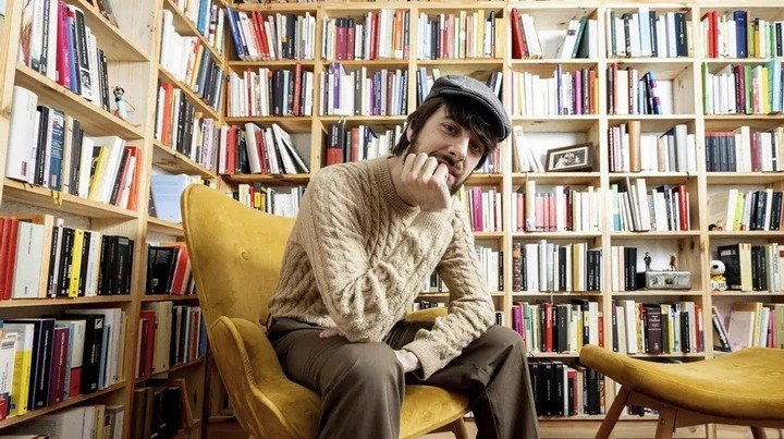 El escritor español David Uclés es autor de La península de las casas vacías (Siruela). Foto: gentileza.