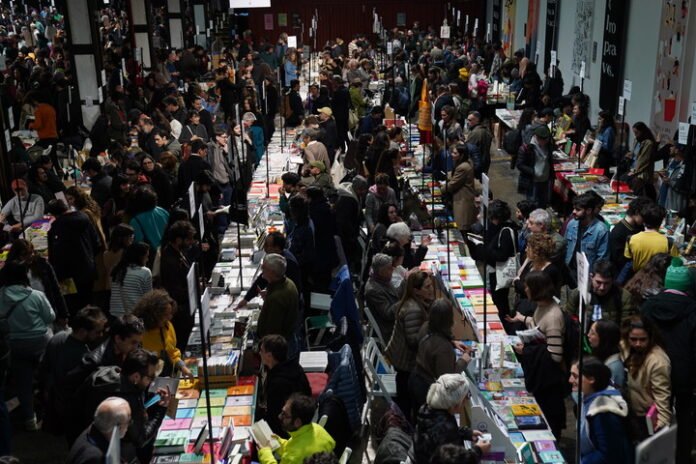 Todo lo que se puede decir de un libro: hoy comienzan tres días de reflexión sobre un objeto eterno