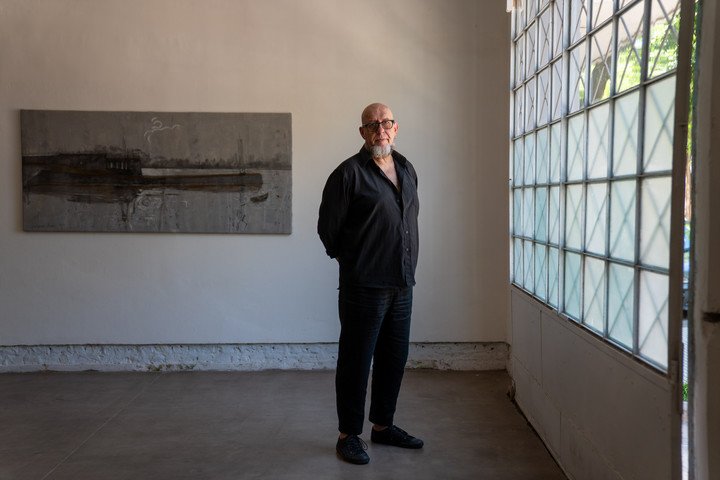 Entrevista con el artista plastico Julio Lavallen. Foto: Juano Tesone.