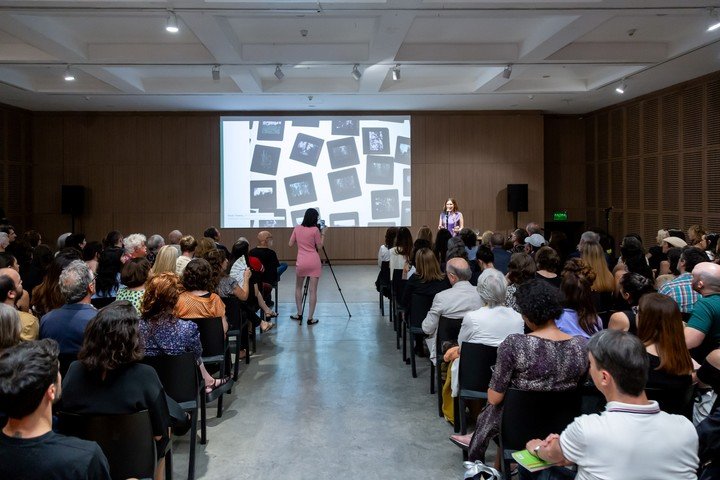 Anuncio 70 aniversario. Foto: Guido Limardo, gentileza Prensa Moderno.