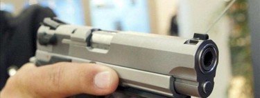 ‘Golpes’ es ejemplar mezclando thriller de atracos y cine de la transición, pero acaba conteniéndose en sus puñetazos