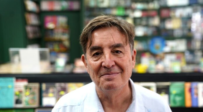 Homenaje a Editorial Losada: Luis García Montero reivindicó la cultura frente al “circo” de la desinformación