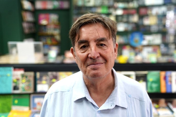 El director del Instituto Cervantes, el poeta Luis García Montero, en la librería Losada de la avenida Corrientes.Foto: Guillermo Rodríguez Adami.