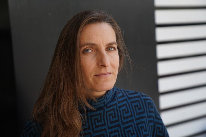 La escritora francesa Neige Sinno, en Buenos Aires. Foto: Guillermo Rodríguez Adami.