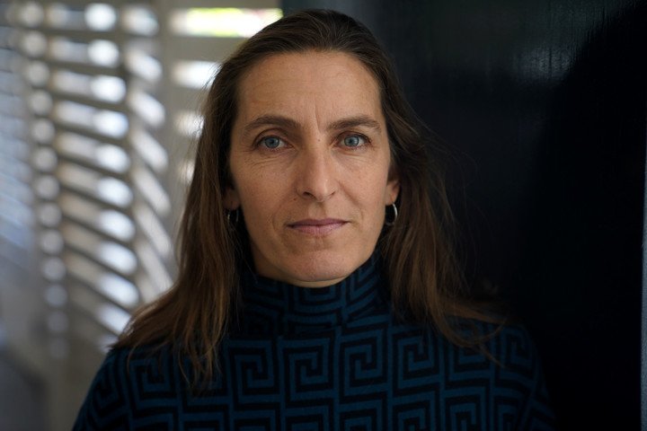 La escritora francesa Neige Sinno, en Buenos Aires. Foto: Guillermo Rodríguez Adami.